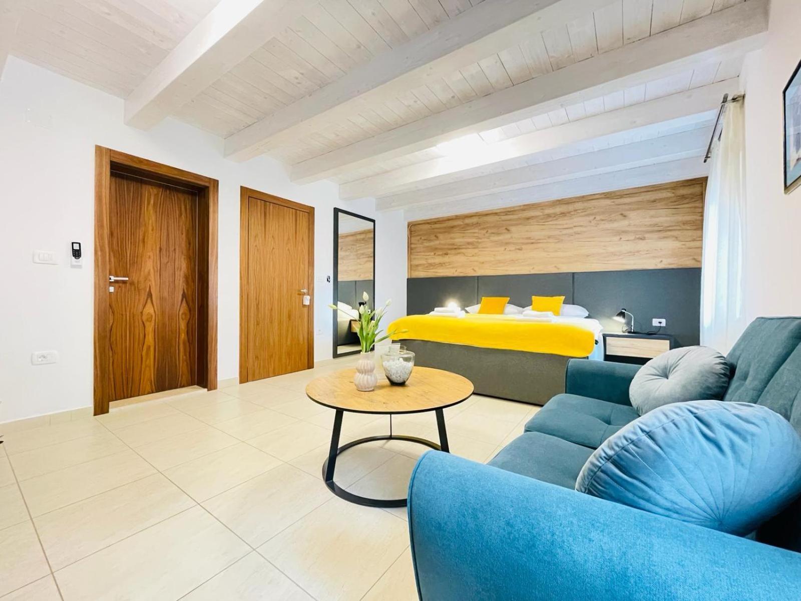 Fazana City Rooms With Free Parking Kültér fotó