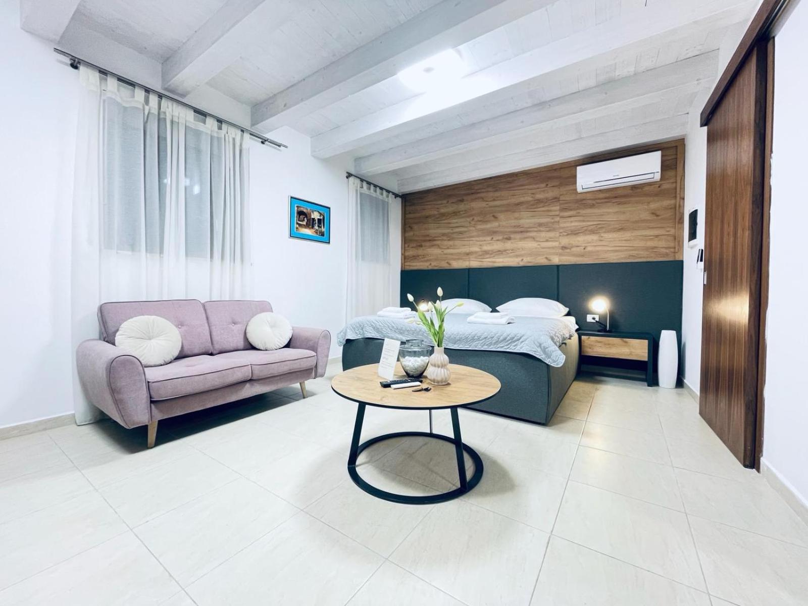 Fazana City Rooms With Free Parking Kültér fotó