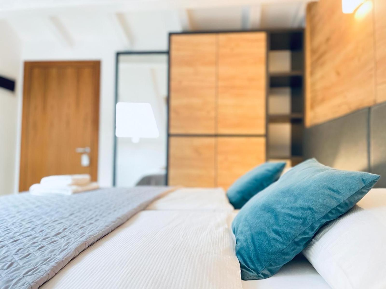 Fazana City Rooms With Free Parking Kültér fotó